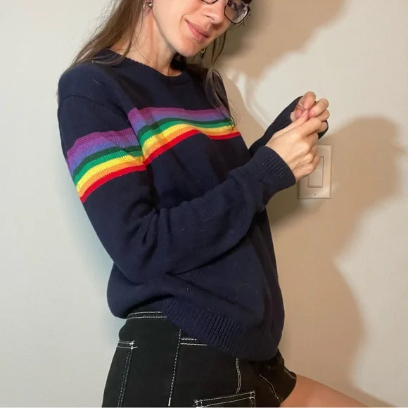 SOLD IN LIVE SHOW Brandy Melville Rainbow pullover sweater - Picture 5 of 6